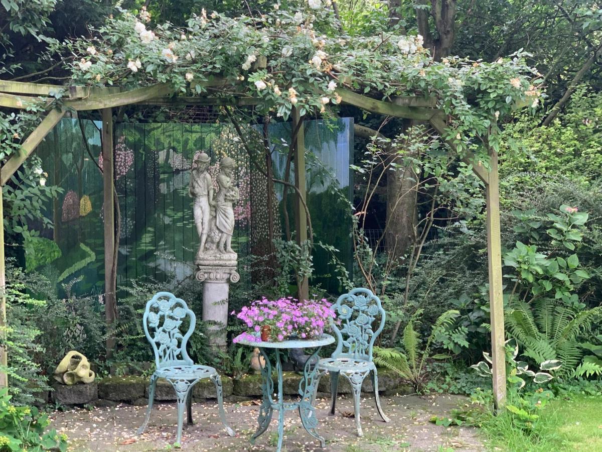Overnachten In Een Luxe Yurt! Zonnemaire Luaran gambar